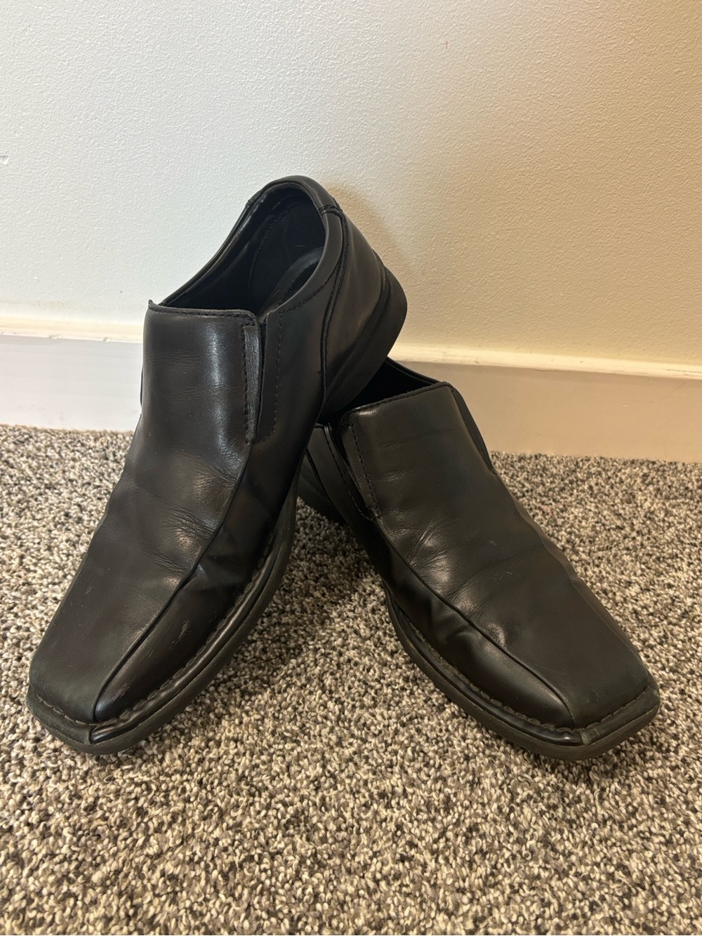 Kenneth Cole Reaction Black Slip-On Leather Loafers